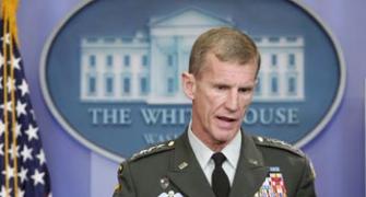 Obama fires McChrystal, picks Petraeus to head Afghan war