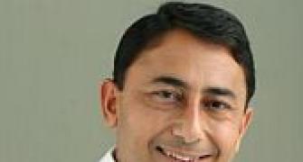 Rajesh Khanna among America's top ophthalmologists