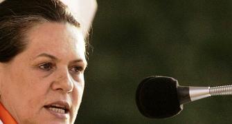 Sonia slams Team Anna, opposition; says will fight for Lokpal