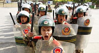Chinese army crosses border, threatens Indian workers