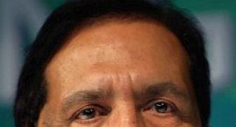 Not retired from politics yet: Suresh Kalmadi