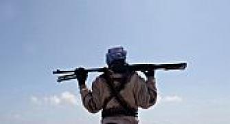 Somali pirates target oil tanker; 5 Indians taken hostage