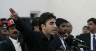 Bilawal's flop show in London; is booed, heckled during march on Kashmir