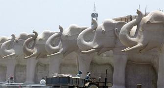 Maya's jumbo troubles: Statues expose Rs 60-crore scam!