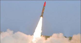 Pak tests N-capable Hatf-II ballistic missile