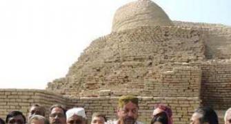 Nitish visits Taxila, ancient Hindu temples in Pakistan