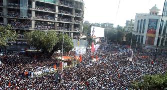Photos: Supremo Thackeray's final stopover at Sena Bhavan