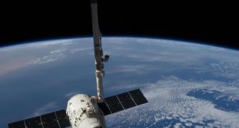 PICS: SpaceX's Dragon completes 1st commercial flight