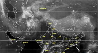 Two killed as Cyclone Nilam crosses Tamil Nadu coast