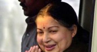 Jaya shows proof on Gandhi's intent to dissolve Congress