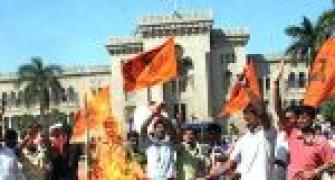 Osmania univ: Posters demand armed struggle for Telangana