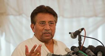 Musharraf seeks forgiveness, says will not flee country