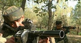 Pak troops fire at Indian positions on LoC