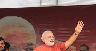 Modi stitches up a wider political alliance at Hyderabad