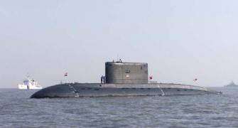 US, France, Germany offer help after submarine mishap