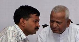 Saddened by allegations against Kejriwal, says Anna Hazare