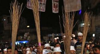 AAP launches broom march to expose 'corrupt' Modi govt