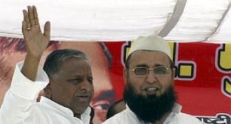 Mulayam's comment on 'fake' riot victims irks Muslims