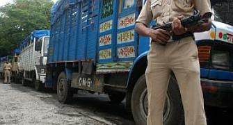 Mumbai: Rs 2500 crore cash, jewellery seized from 4 trucks