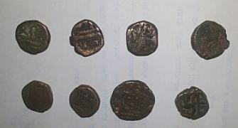 Auto driver finds 14th century coins near Kelwe beach