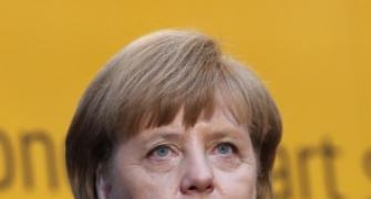 Obama calls Merkel, discusses NSA snooping