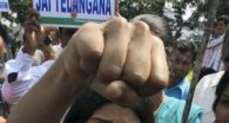 Oppn parties in Andhra attack Cong on Telangana issue