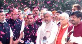 Gadkari, Naqvi meet JD-U president Sharad Yadav