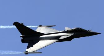 French jets destroy IS targets in Syria