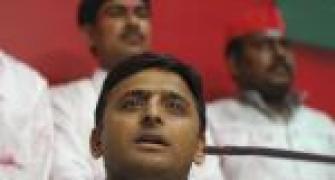 Unruly senior SP leaders cause embarrassment to Akhilesh