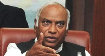 Kharge meets LS Speaker over LoP issue