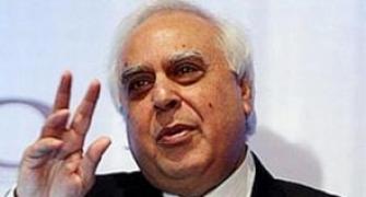 Sibal outlines broad objectives as law minister
