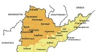 CM, Jagan urge Prez Pranab to stop division of Andhra