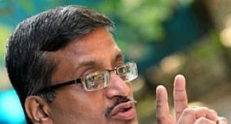 No transfer for Khemka! Order to be effective only during poll duty