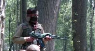 Top Hizbul commander arrested in Kashmir