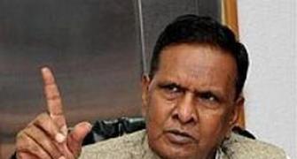 Beni Prasad now claims threat to his life from Mulayam