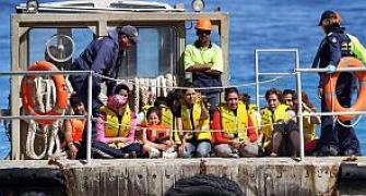 Australia detains 18 Indian asylum seekers