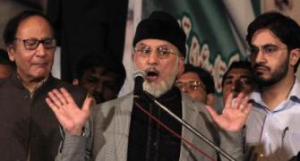 Pakistani cleric issues new 24-hour deadline for Sharif to resign