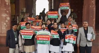Janata parivar leaders share dais, slam Modi