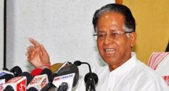 Opposition attacks Assam CM Gogoi for cash gift proposal