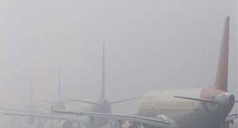 Worst fog in 8 years affects 600 flights at Delhi airport