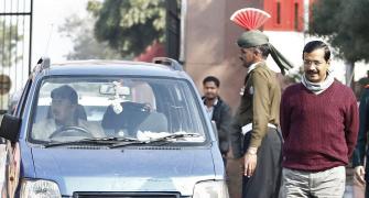 Chaos cuts short CM Kejriwal's first 'janata darbar'