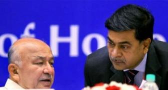 Shinde dares R K Singh, AAP to give proof of corruption