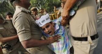 Cong, BJP slam Delhi CM Kejriwal's dharna, call it anarchic, drama