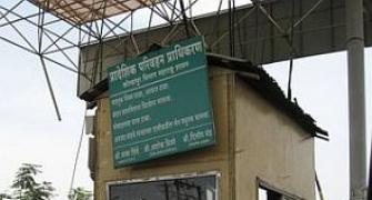 MNS workers vandalise toll booths on Raj Thackeray's orders