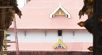 PHOTOS: President Pranab @ Padmanabhaswamy temple