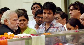 RIP Gopinath Munde: Leaders pay tribute