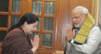 Jaya meets PM; doesn't rule out support to govt in RS