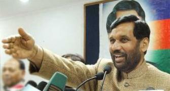 Paswan chooses family members to contest LS polls from Bihar
