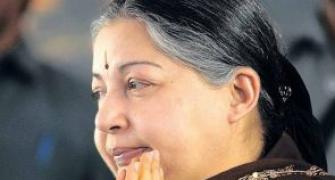 Jayalalithaa decimates DMK, Congress in Tamil Nadu
