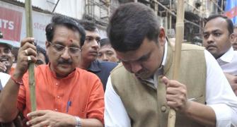 When Maharashtra CM, Pawar swept trash off the streets